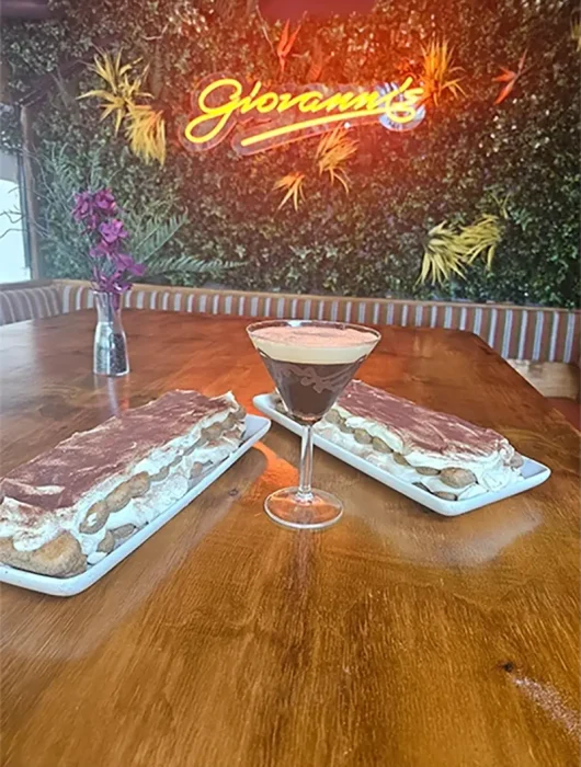 cocktails_giovannis_in_the_bay